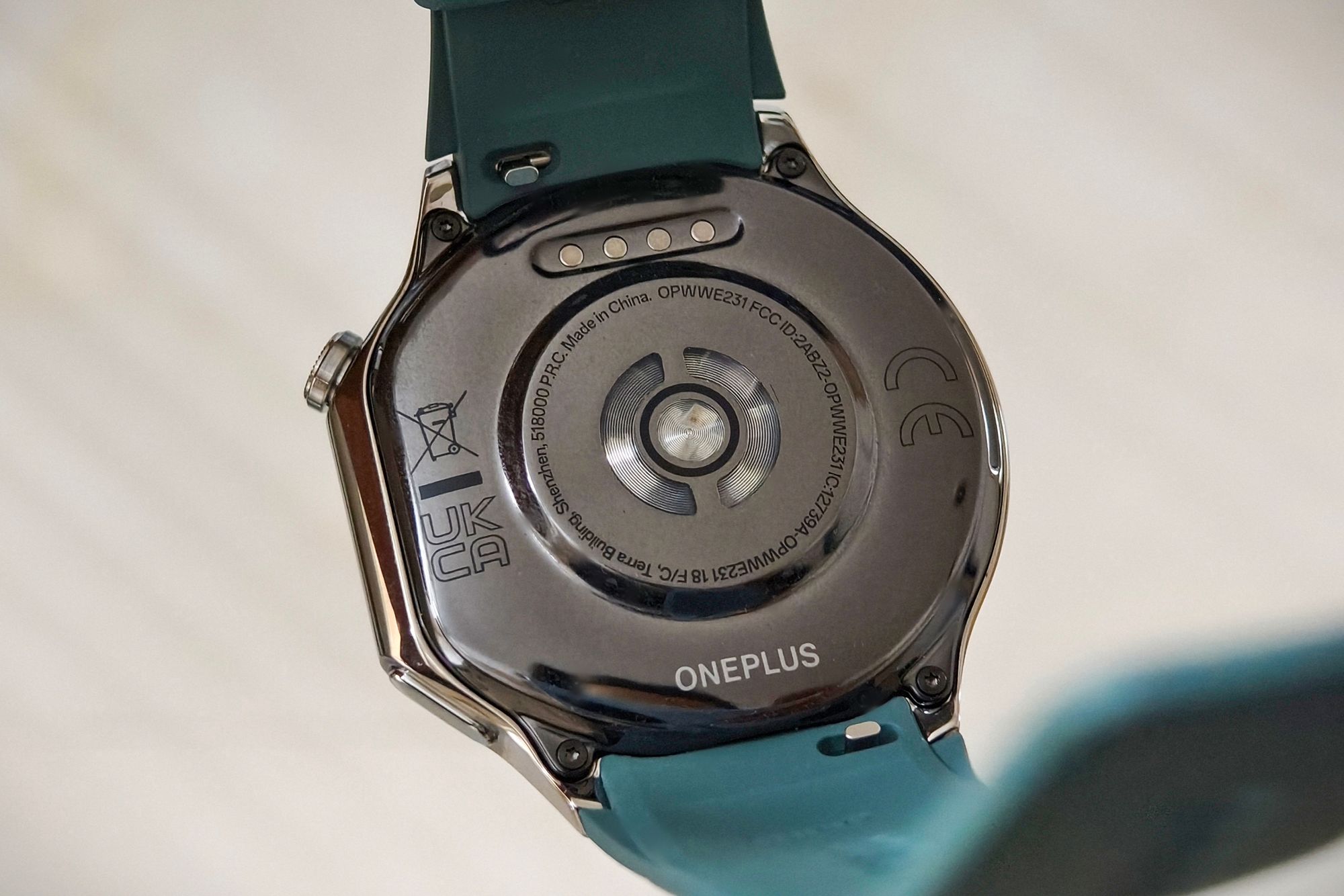 OnePlus Watch 2 rear sensor