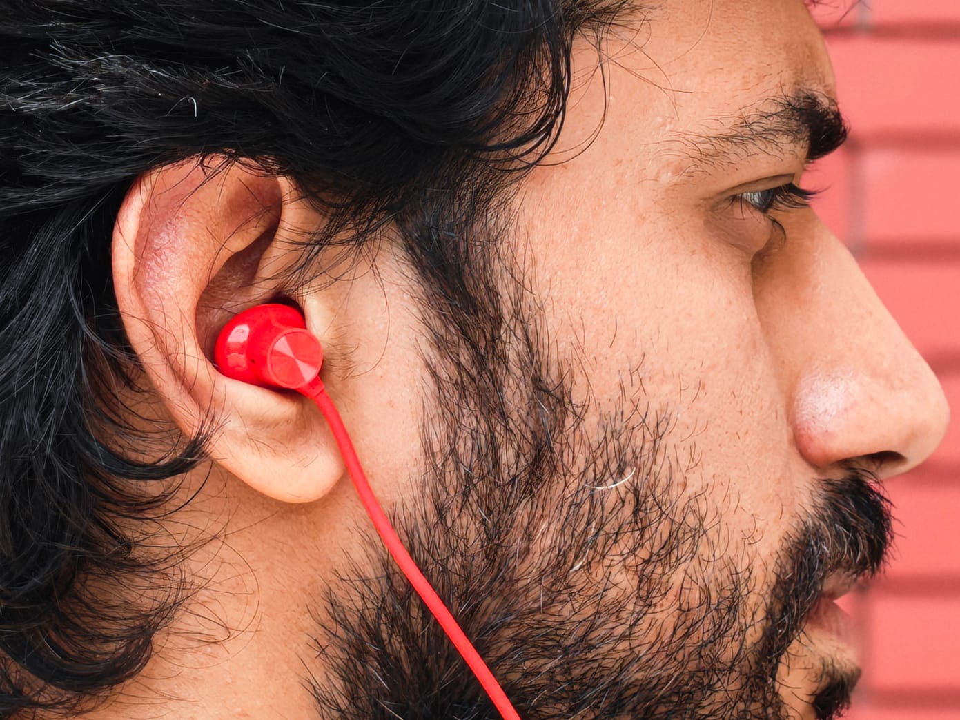 OnePlus Bullets Wireless Z3 neckband earbuds earphones.
