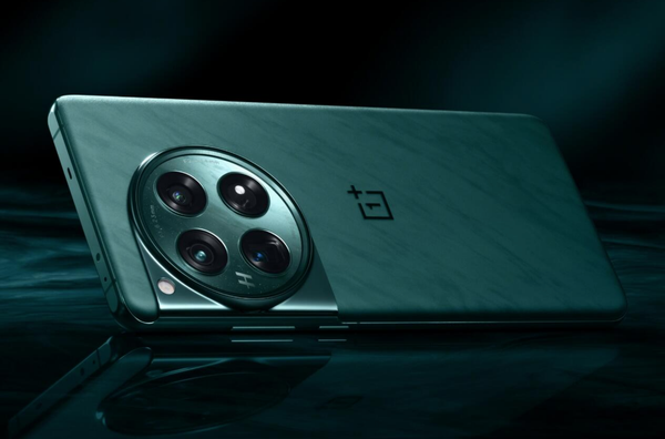 OnePlus 12 in green